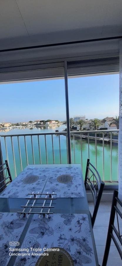 Vue Magique Sur La Marina - Appart En Duplex, Les Pieds Dans L'Eau Сен-Киприен Екстериор снимка